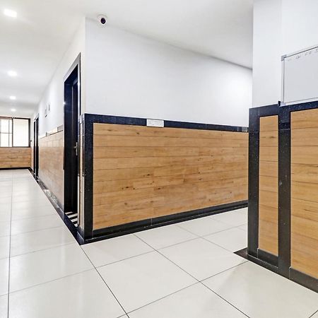 Oyo Townhouse 595 Majestic Inn Kochi Εξωτερικό φωτογραφία